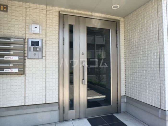 21/29 エントランス