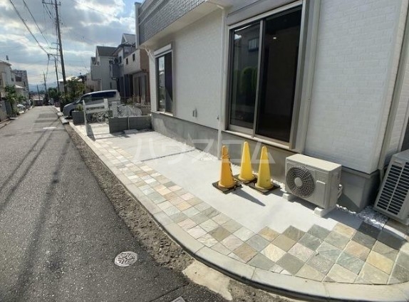 2/2 駐車場