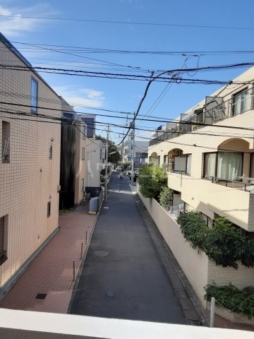 27/30 駐車場
