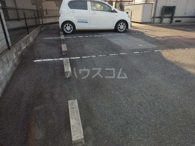22/30 駐車場
