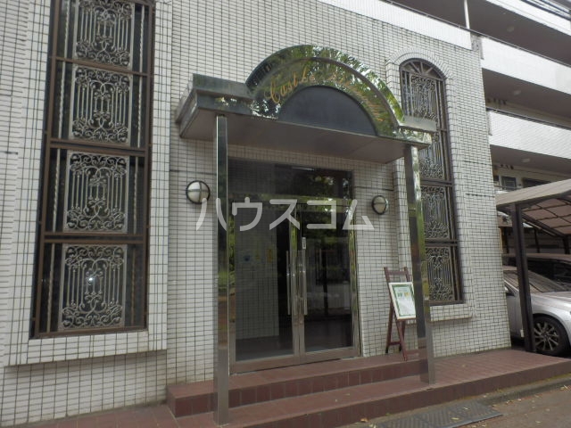 18/28 エントランス