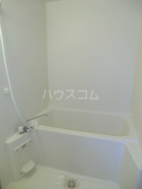 17/25 浴室