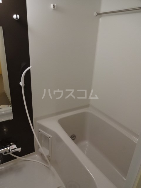 13/30 浴室