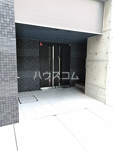 22/30 エントランス