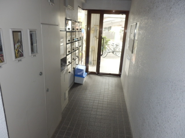 22/30 エントランス