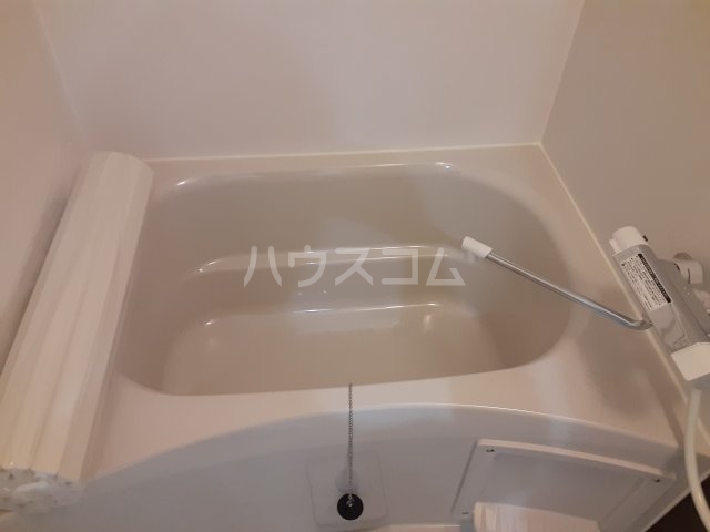 13/30 浴室