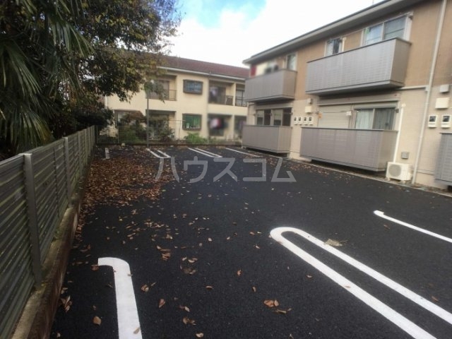 18/20 駐車場