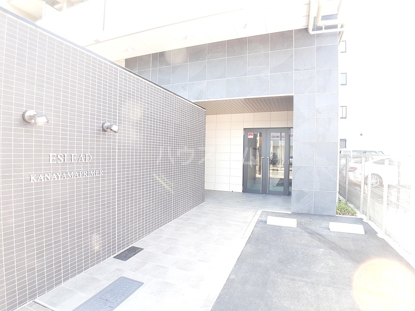 19/26 エントランス