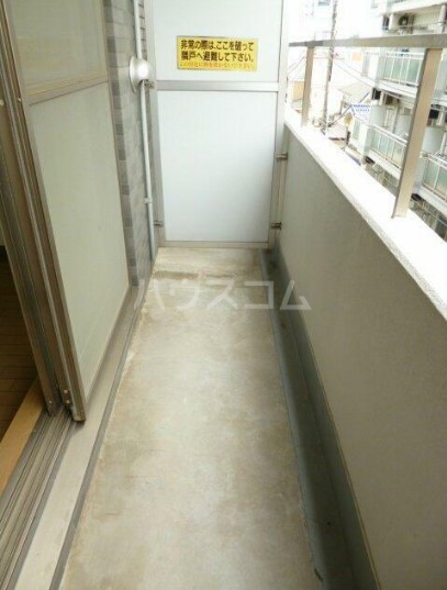 14/23 バルコニー