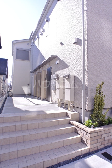 20/30 エントランス