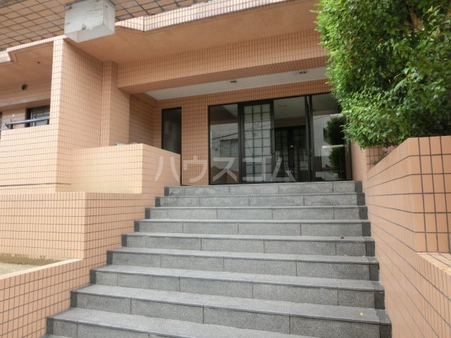 20/30 エントランス