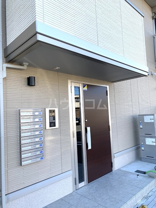 16/26 エントランス