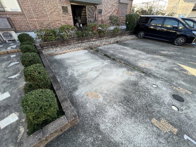 25/30 駐車場