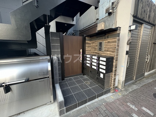 2/5 エントランス