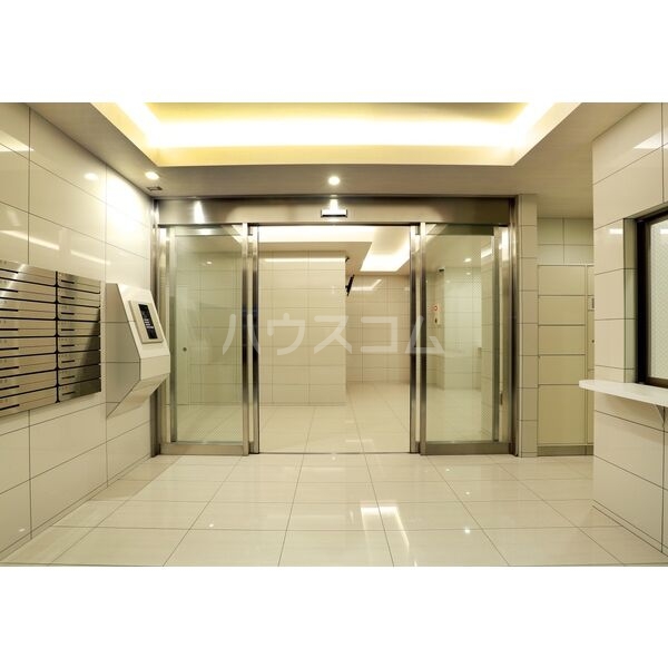 15/19 エントランス