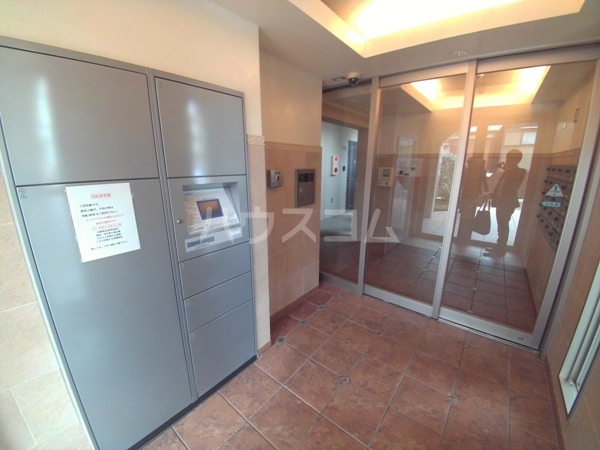 18/30 エントランス