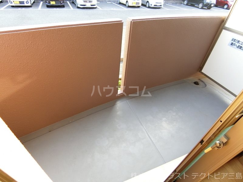 13/18 バルコニー