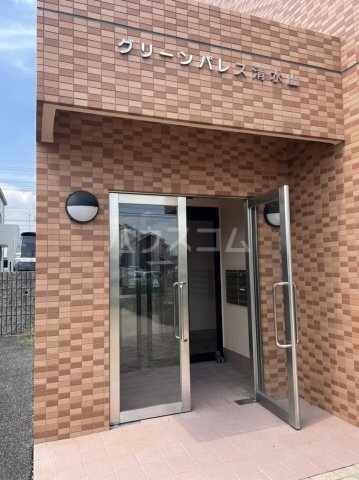 23/30 エントランス