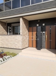 14/20 エントランス