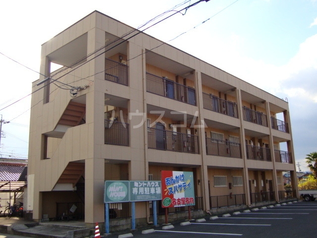 22/30 エントランス