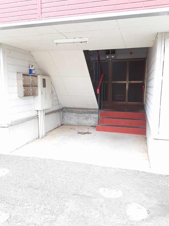 19/29 エントランス