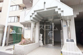 17/20 エントランス