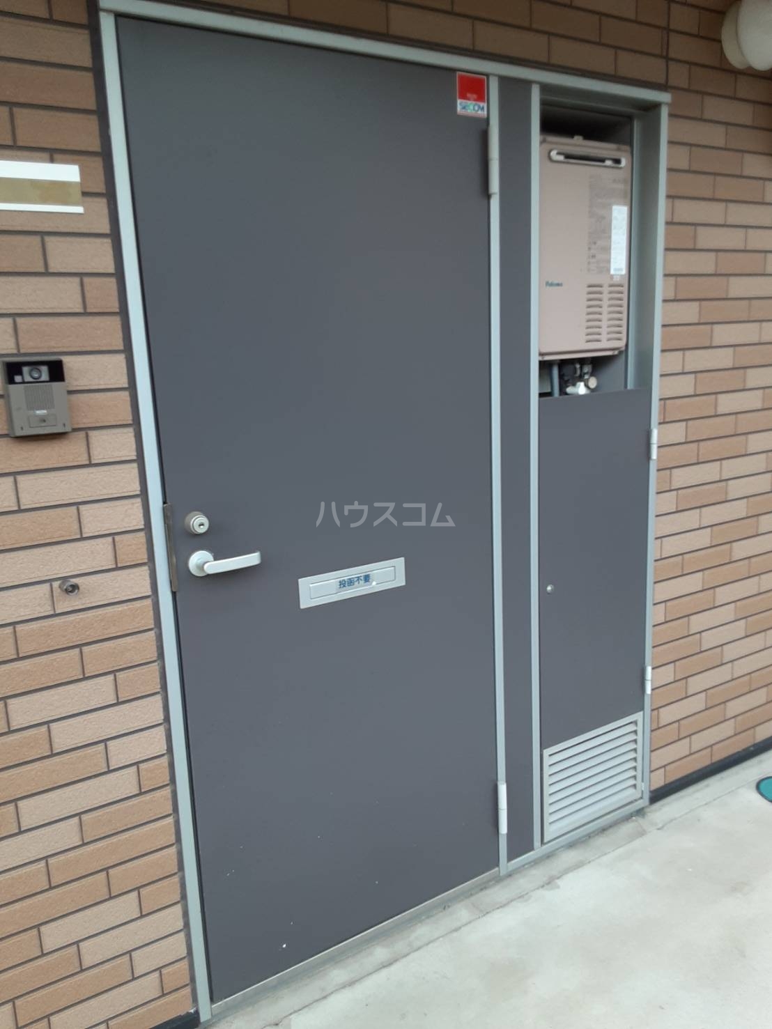 23/30 エントランス