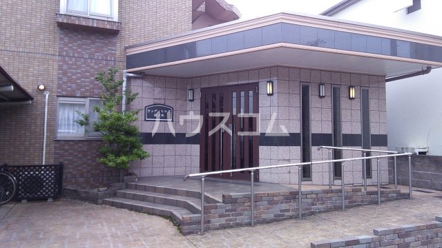 19/26 エントランス