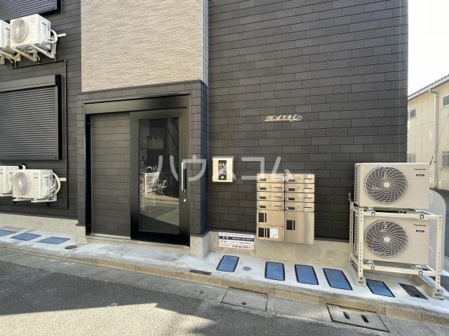 21/29 エントランス