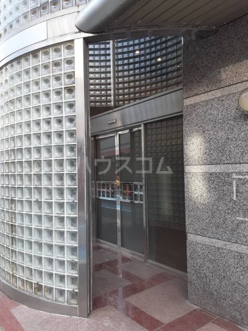 20/29 エントランス