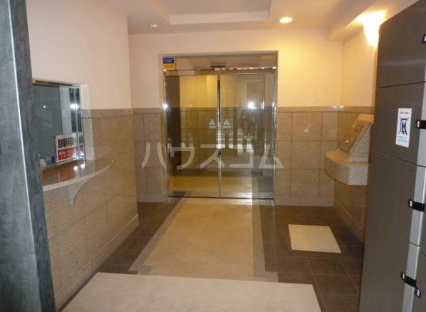 14/16 エントランス