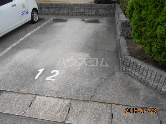 22/30 駐車場