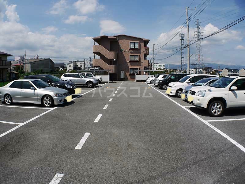 14/20 駐車場