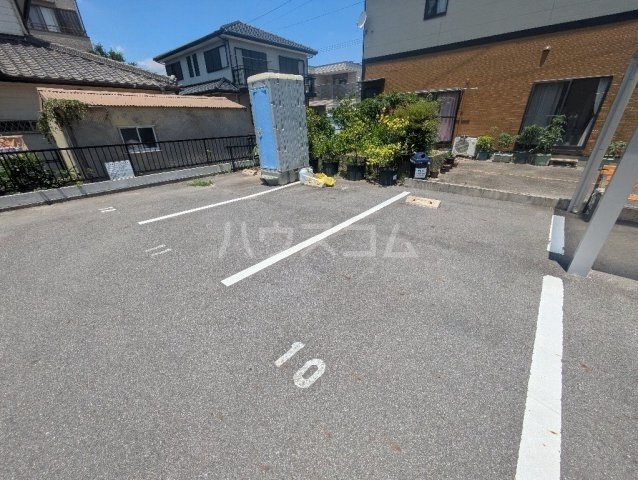 20/30 駐車場