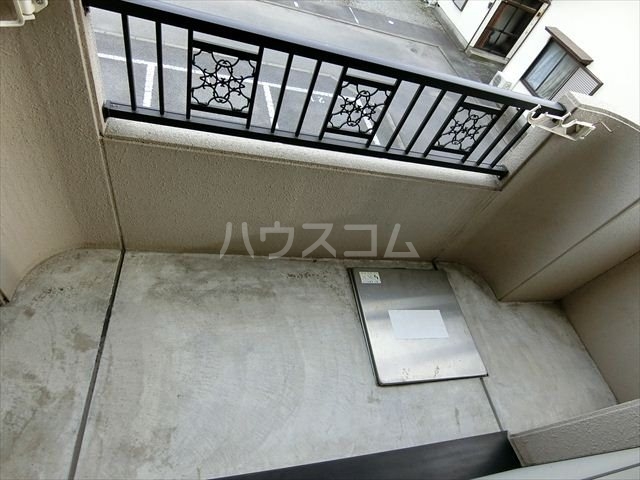 13/21 バルコニー
