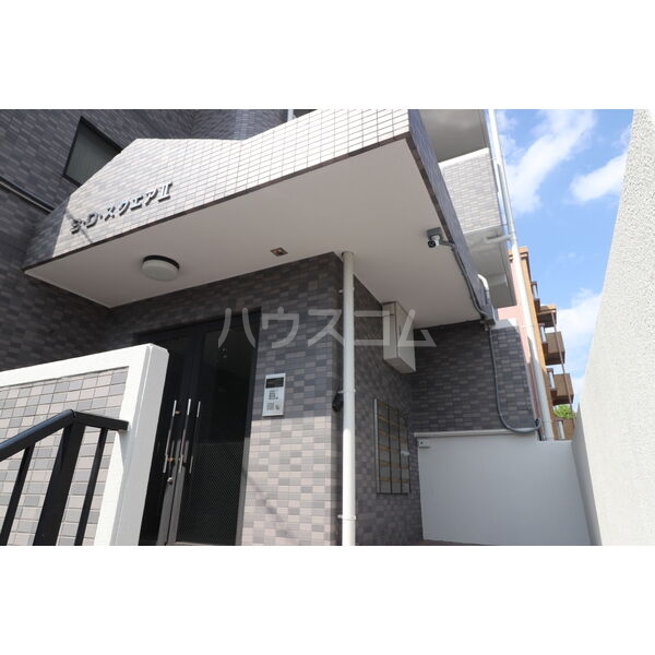 14/17 エントランス