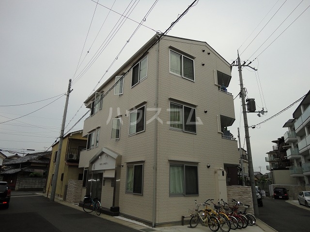 21/29 エントランス