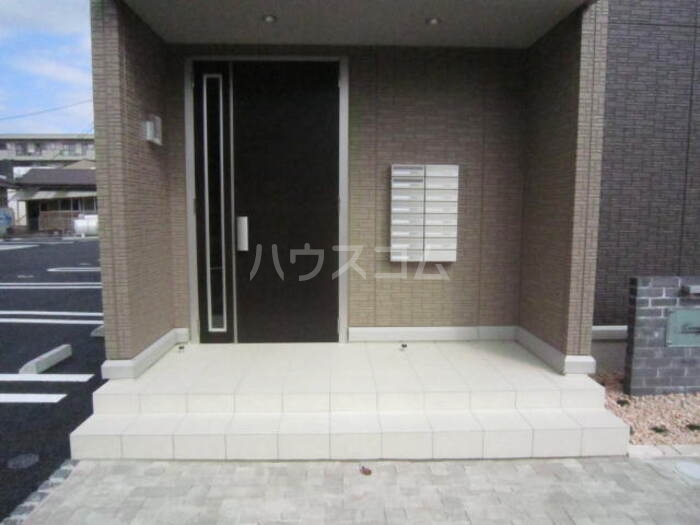 17/18 エントランス