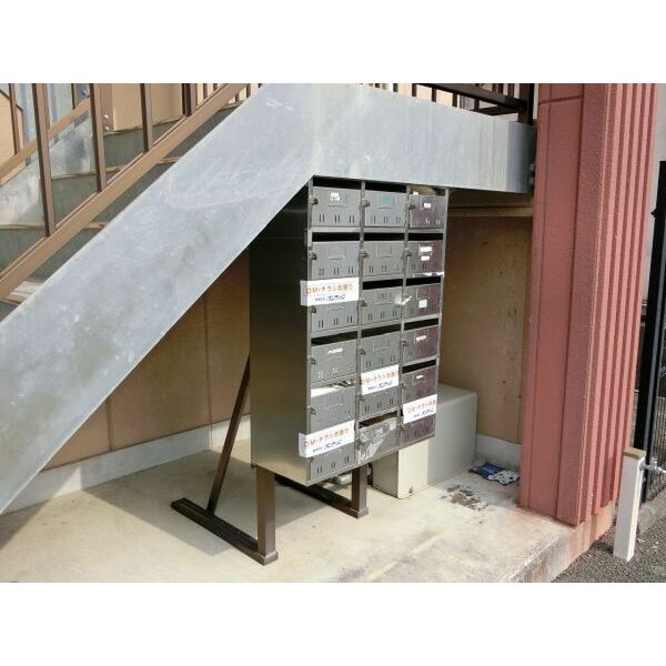 14/16 エントランス