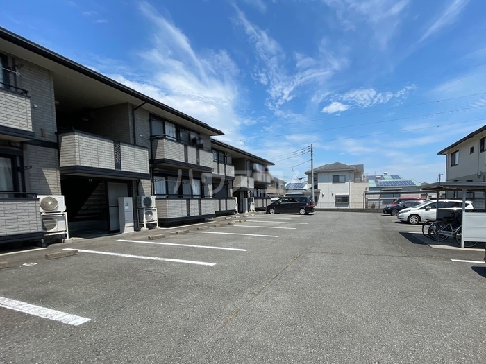 18/20 駐車場