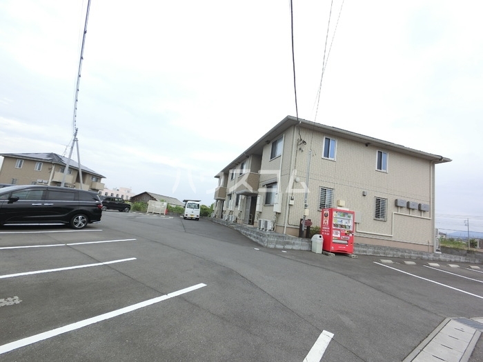 15/18 駐車場