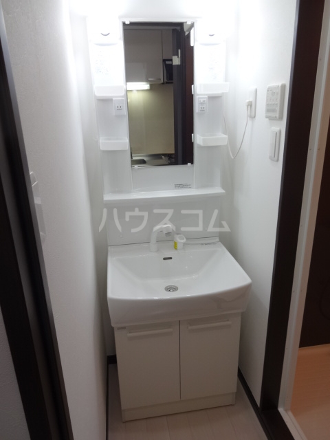 15/30 洗面