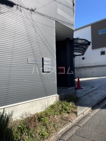 2/4 エントランス