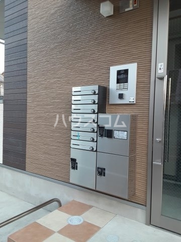 15/17 エントランス