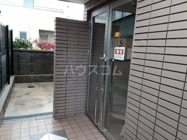 21/23 エントランス