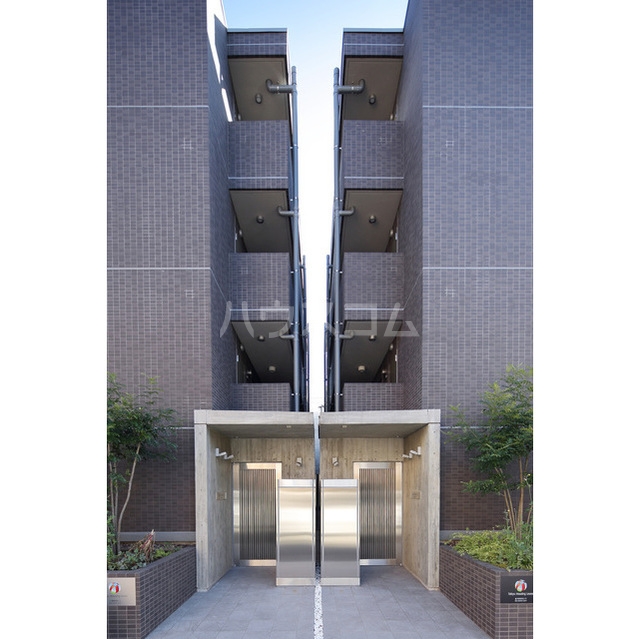 14/19 エントランス