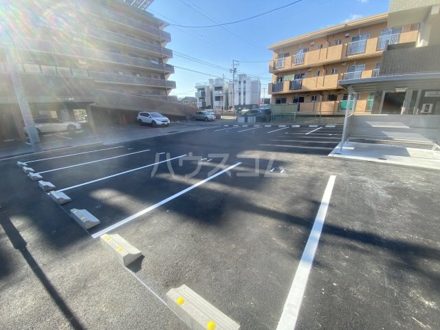 26/30 駐車場