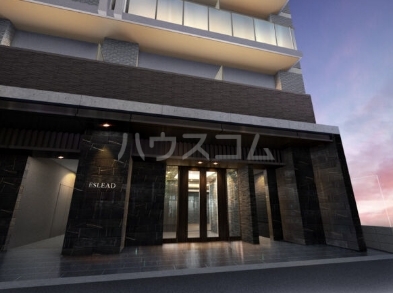 22/27 エントランス