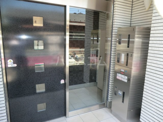 20/28 エントランス