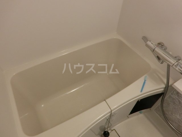 13/27 浴室